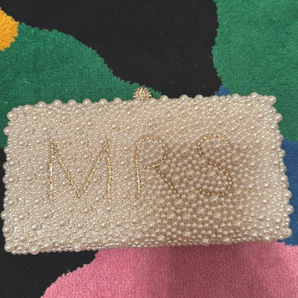 Pearl Mrs. Handbag